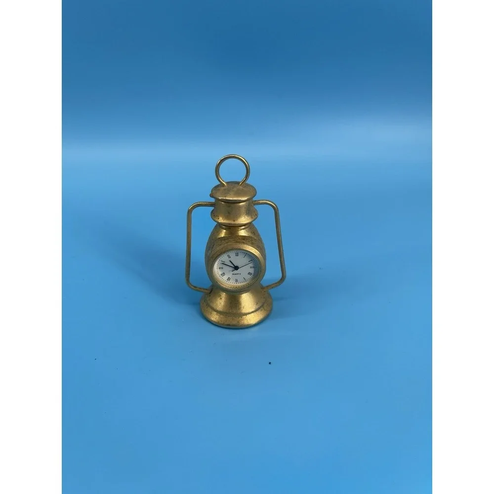 Vintage Brass Lantern Quartz Desk Clock Mini Oil Lamp Style Decor Display